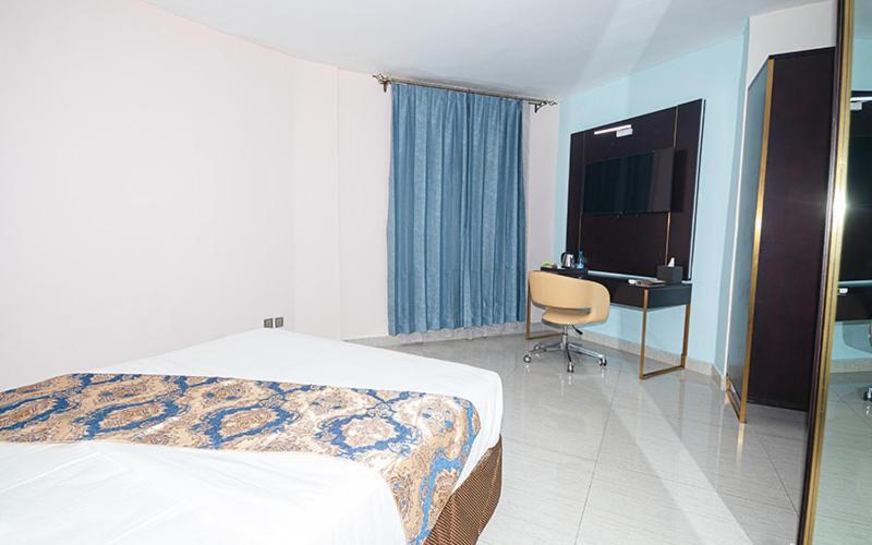 Hotel Le Figaro Douala Kültér fotó