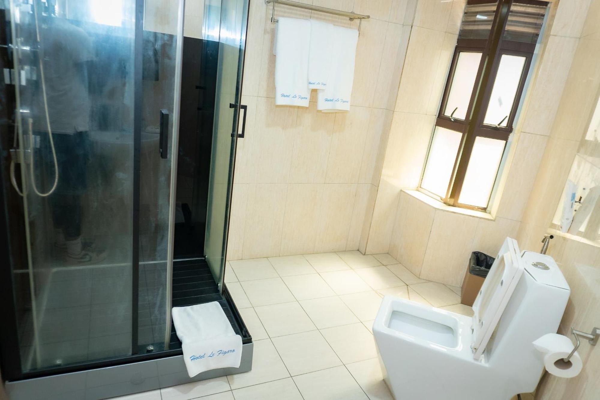 Hotel Le Figaro Douala Kültér fotó