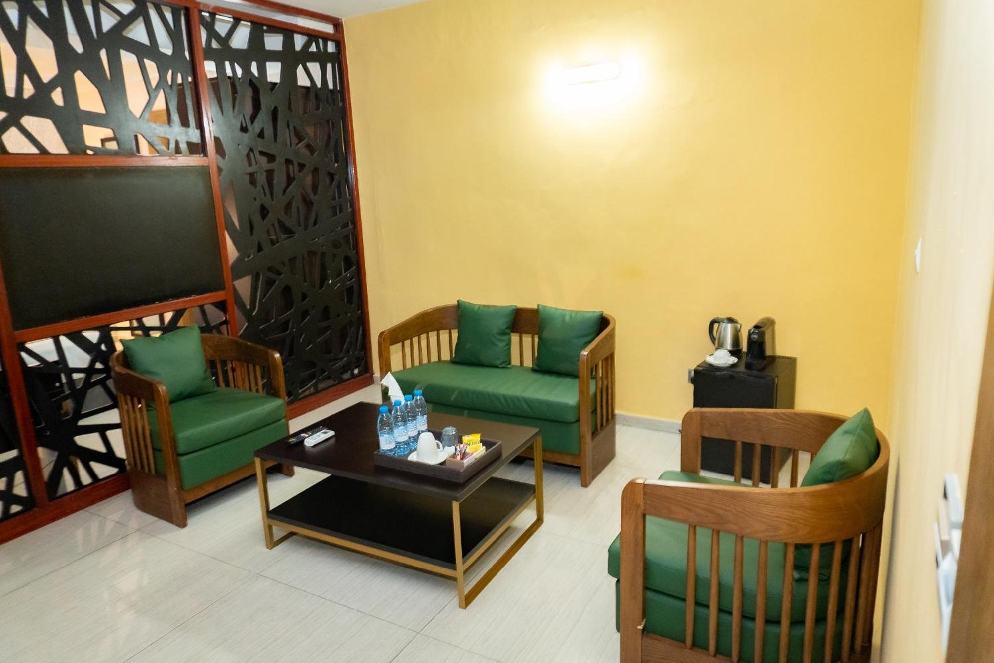 Hotel Le Figaro Douala Kültér fotó